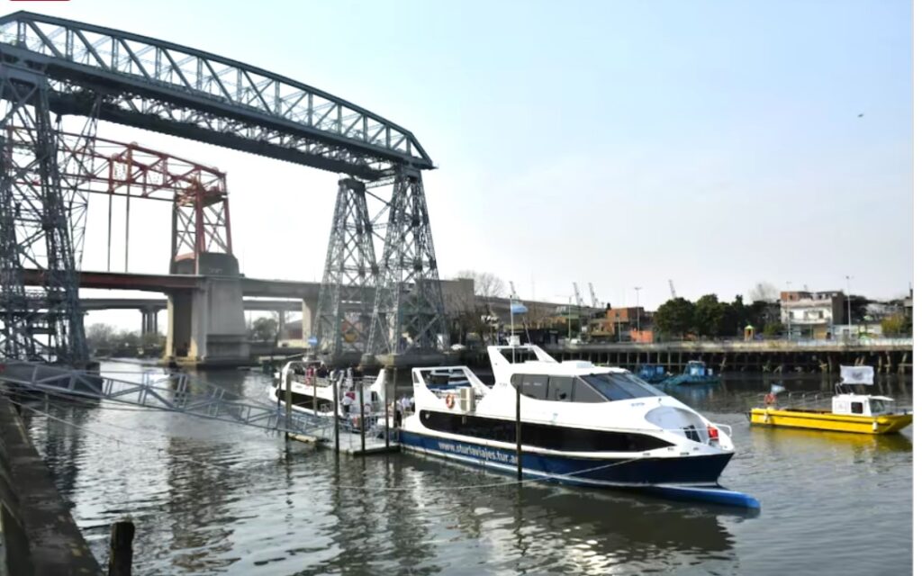 O Riachuelo, símbolo de descaso, foi revitalizado para o turismo em La Boca